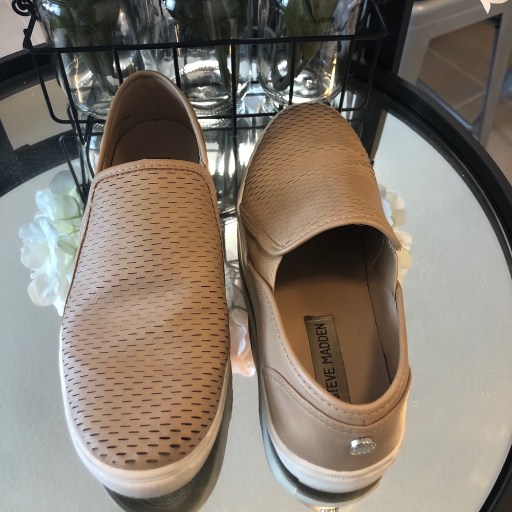 Steve Madden Slip Ons